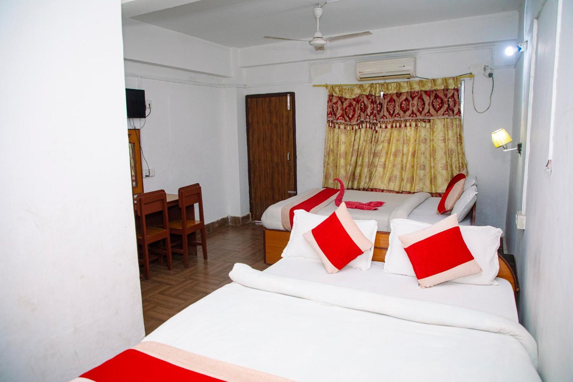 Hotel Shiva'S Dream Sauraha Exteriör bild