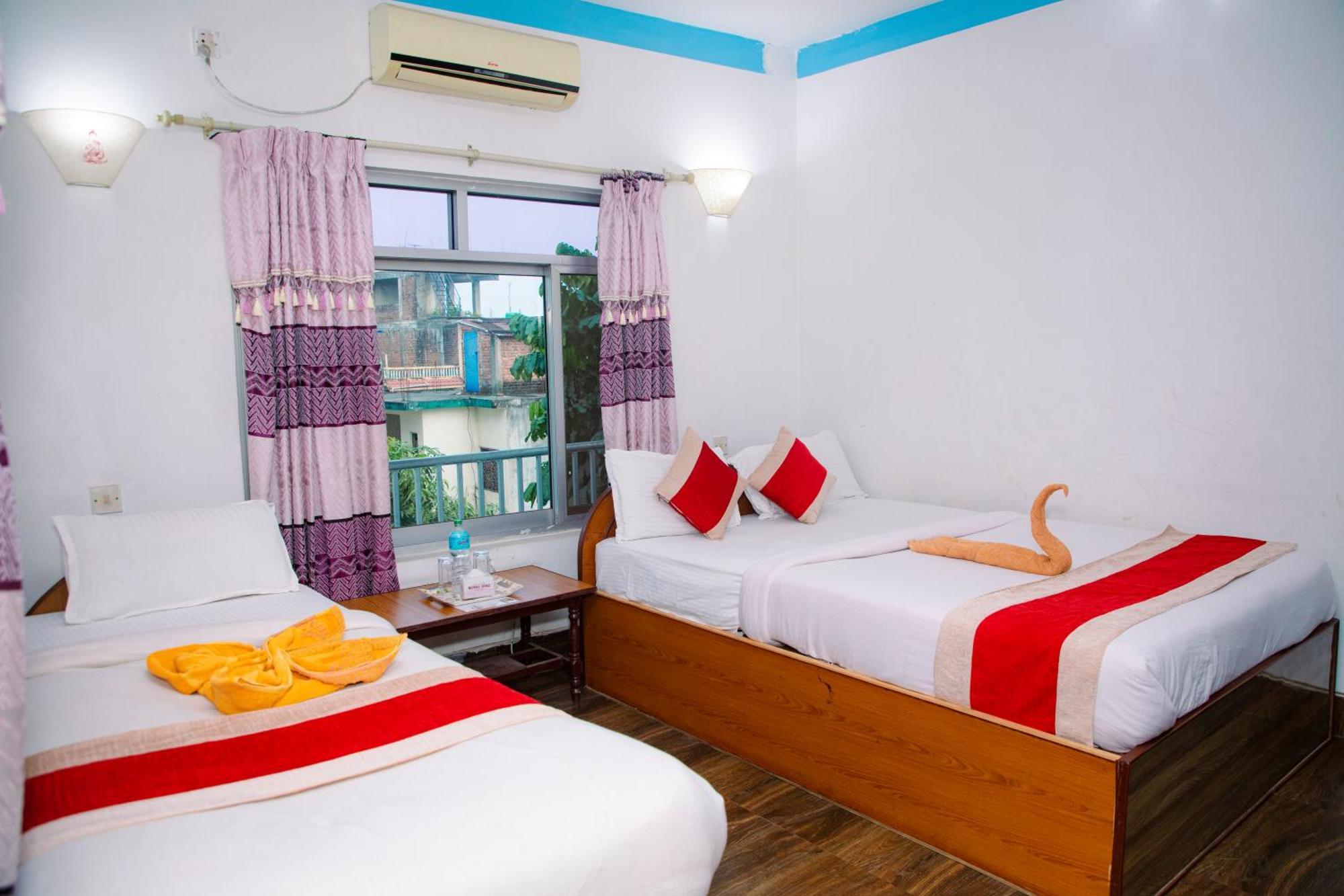 Hotel Shiva'S Dream Sauraha Exteriör bild