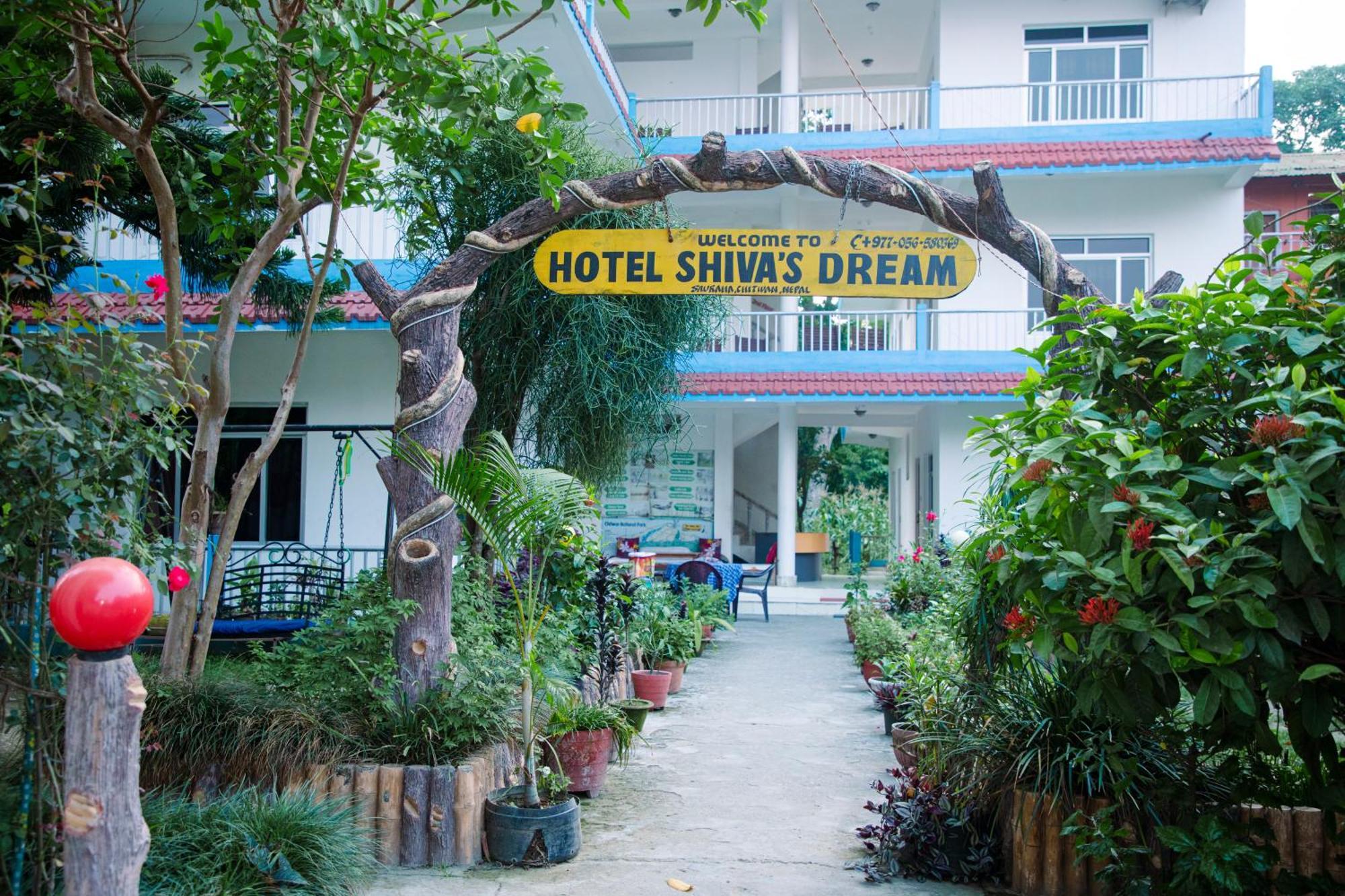 Hotel Shiva'S Dream Sauraha Exteriör bild