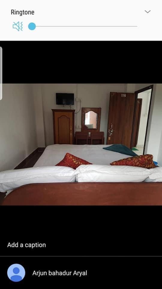 Hotel Shiva'S Dream Sauraha Exteriör bild