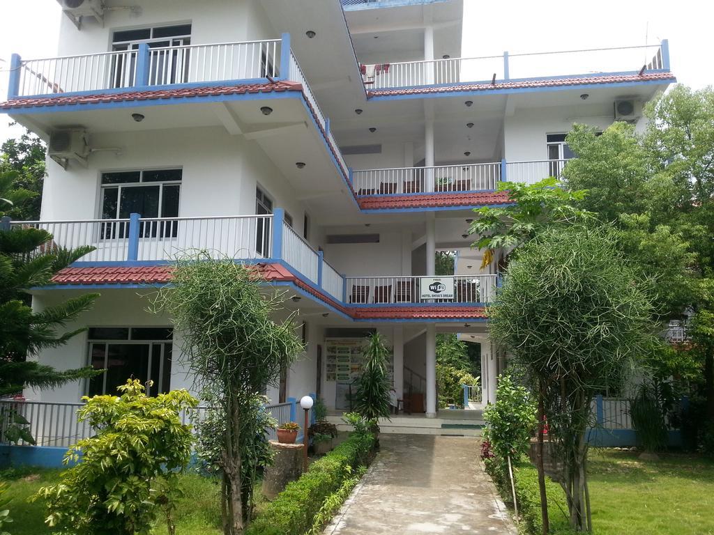 Hotel Shiva'S Dream Sauraha Exteriör bild